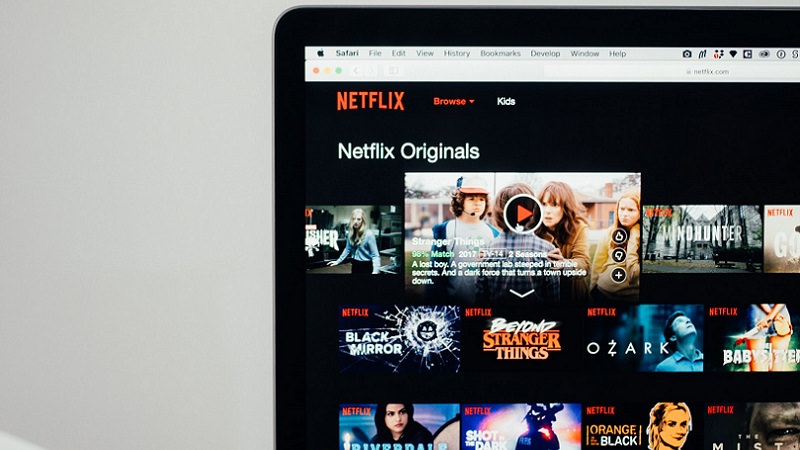 netflix-foto-unsplash-com-charles-deluvio