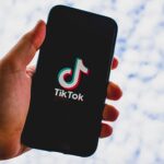 tik-tok-foto-unsplash-com-kon-karampelas